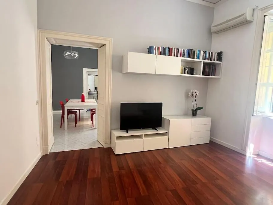 Casetta Centrale Di Bibi A Piazza Amedeo Naples Apartment