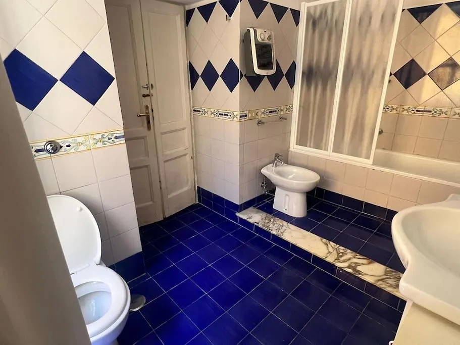 Casetta Centrale Di Bibi A Piazza Amedeo Napoli 0*,  İtalya